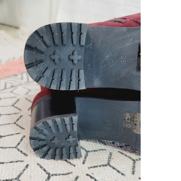 SUNDANCE BUTTONED UP CRANBERRY SUEDE BOOTIES, SZ 7/7.5 US-38/EU - Picture 10 of 16